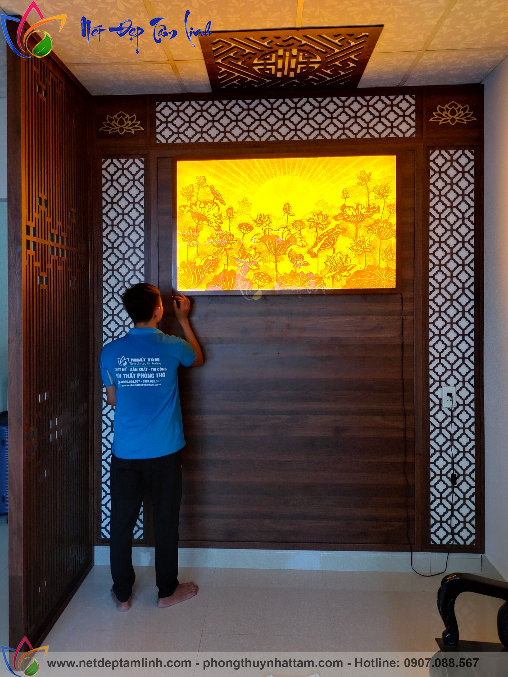 Lắp đặt tranh trúc chỉ hoa sen tại Hà Nội